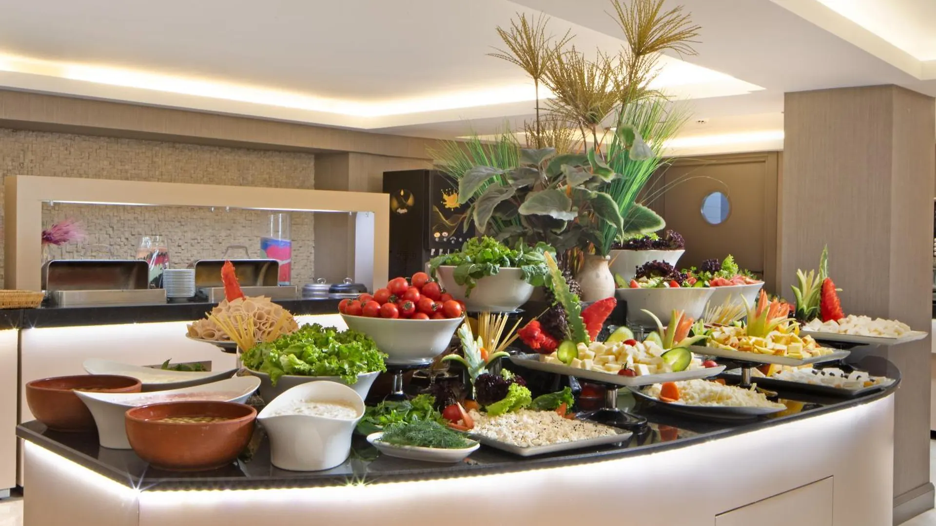 Orka Royal Hotel & Spa Istanbul 4*,